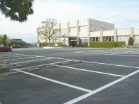 学習交流センター駐車場の写真2