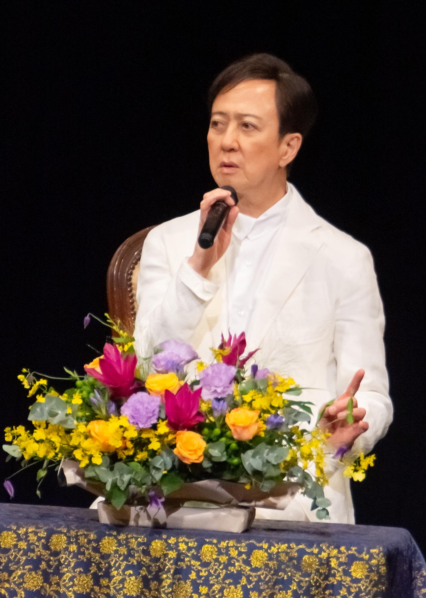 トーク中の玉三郎さん