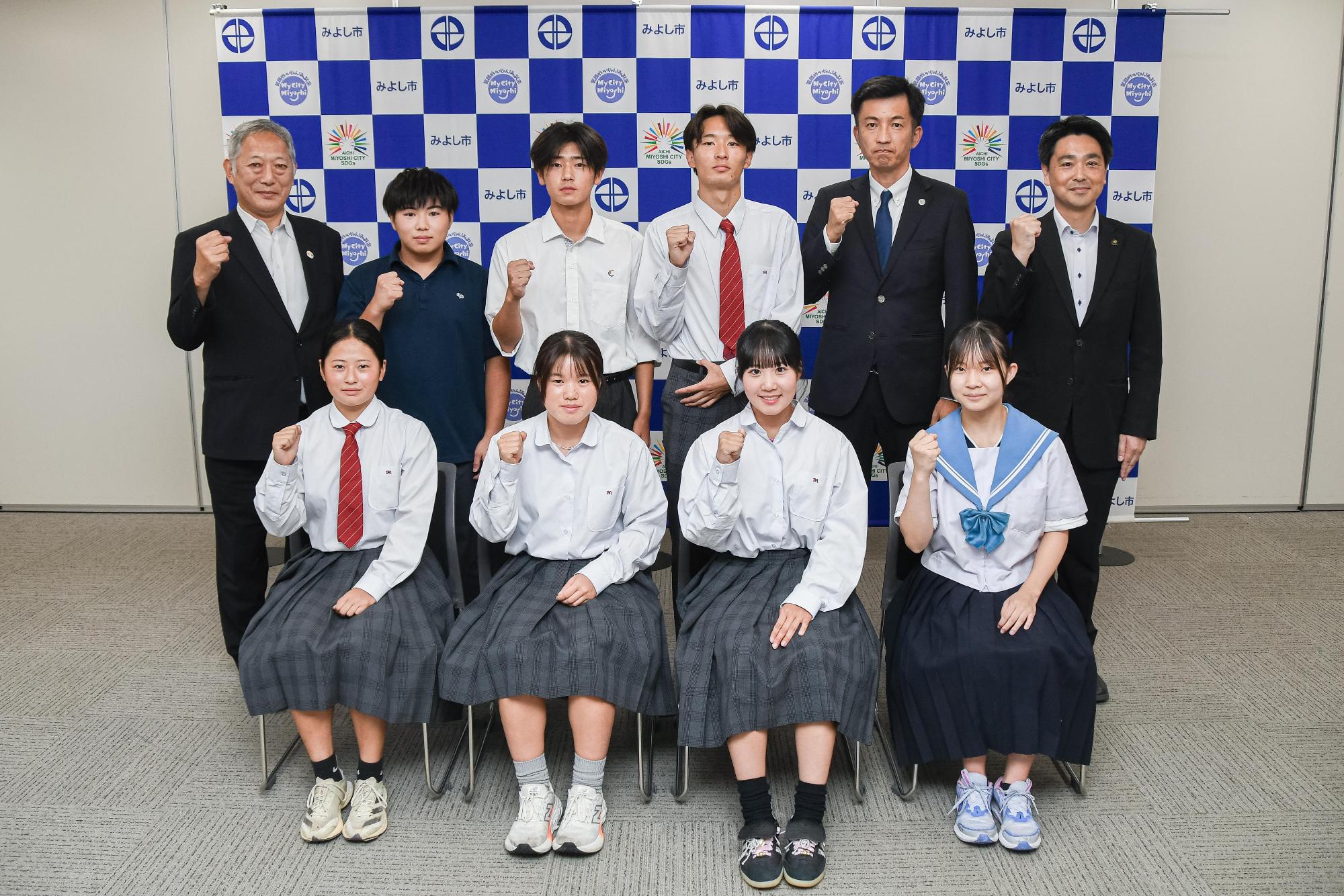 記念撮影の様子