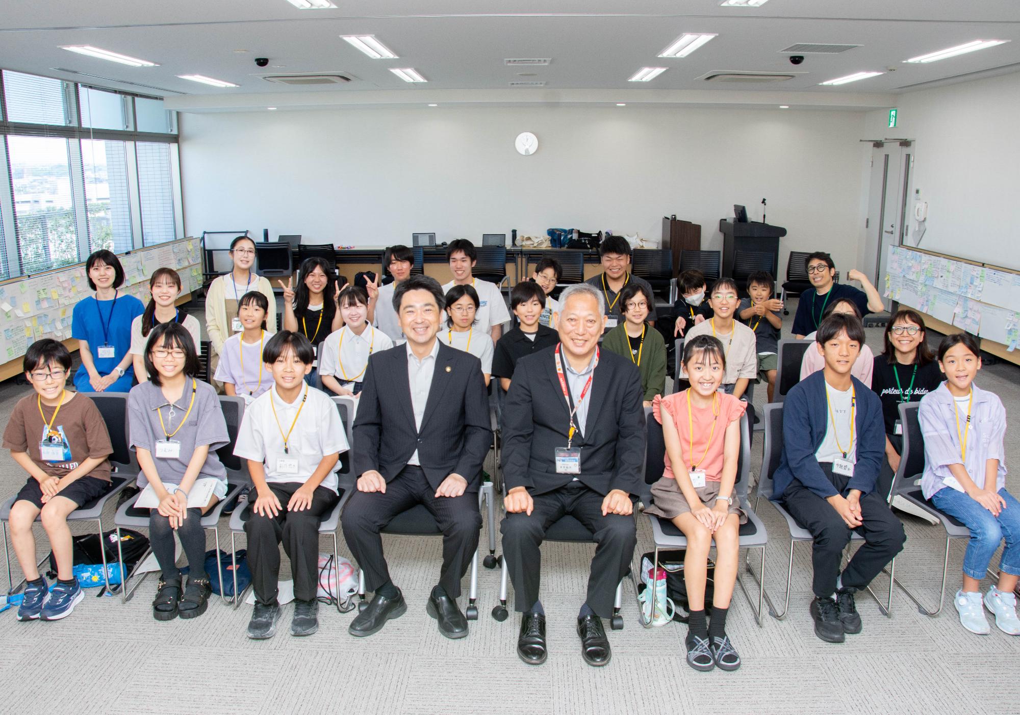 参加者全員で記念撮影