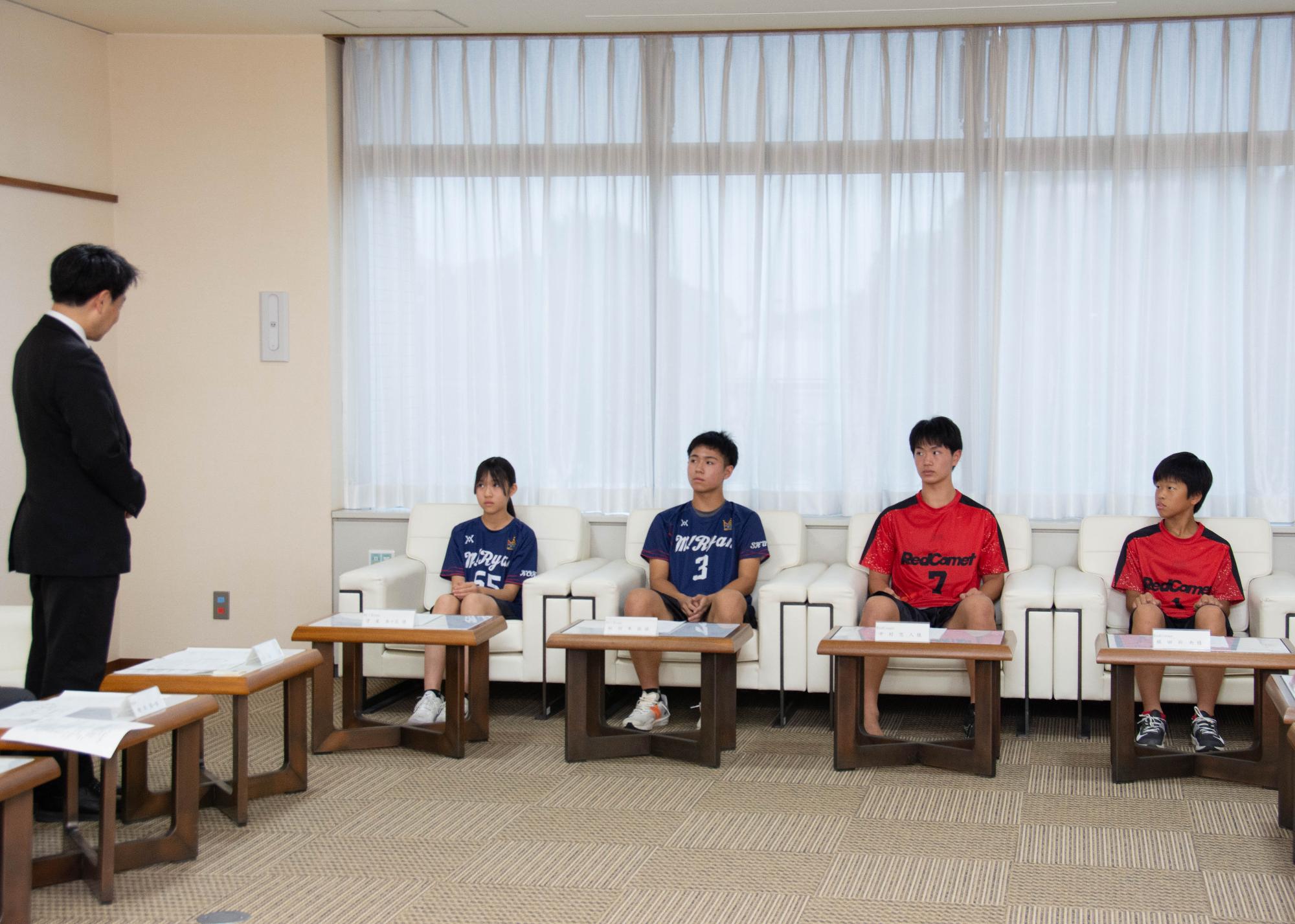 出場報告会の様子