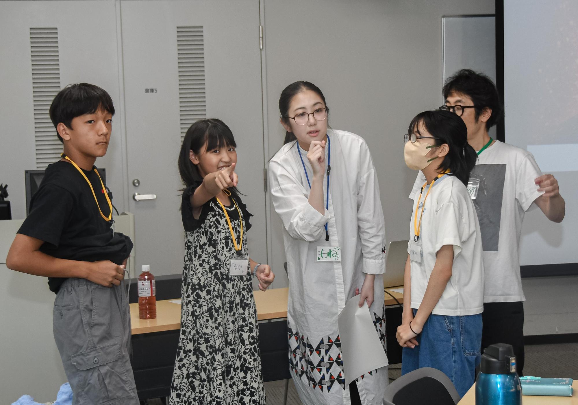 親交を深めている様子