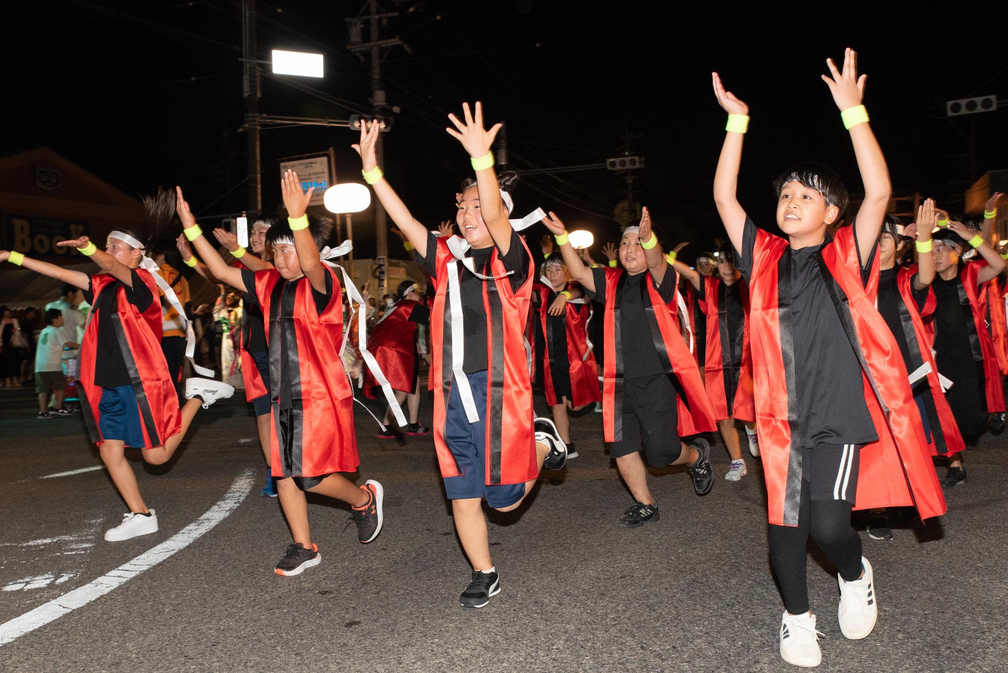 踊りの様子