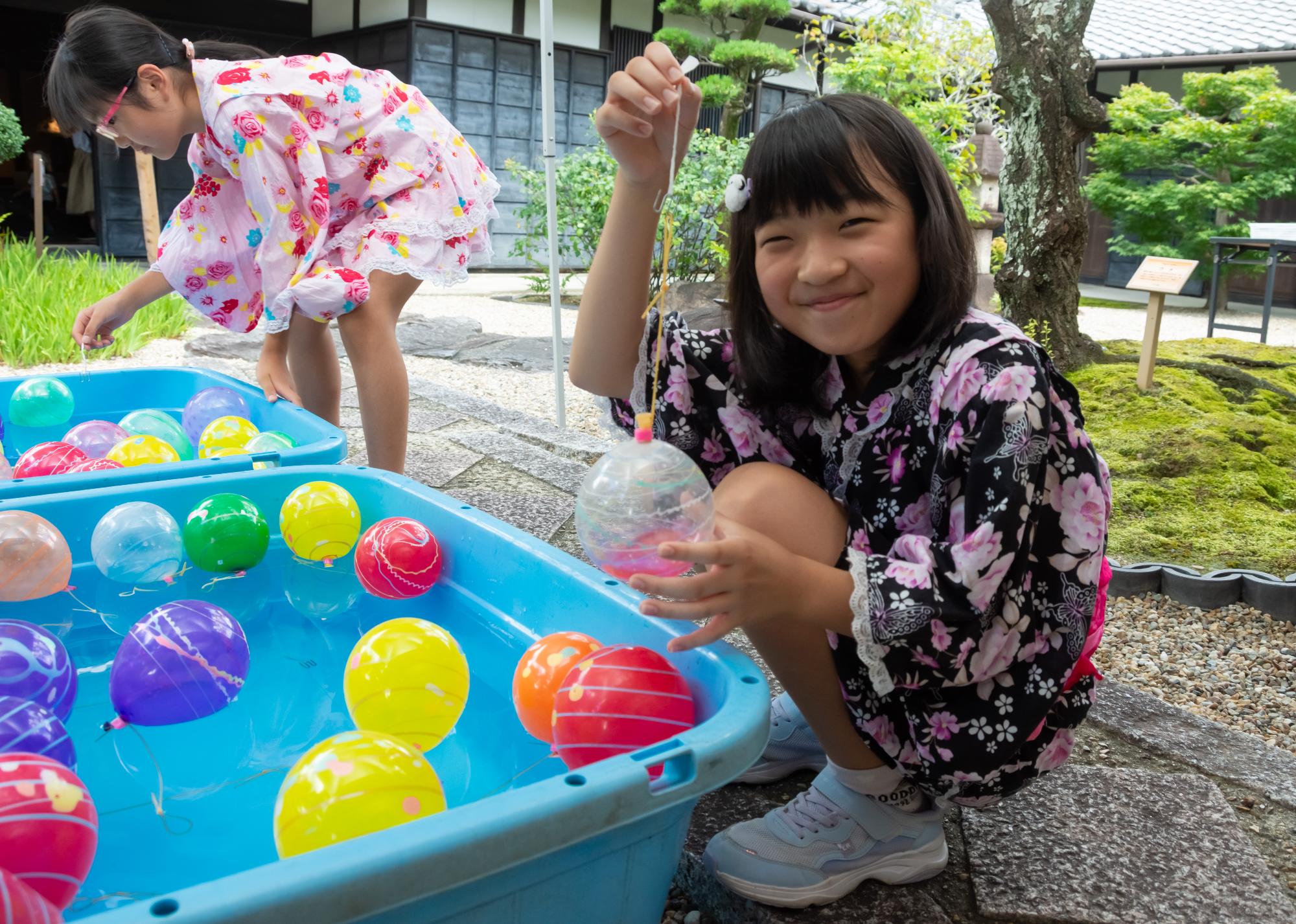 風船釣れたよ。ニッコリ笑顔