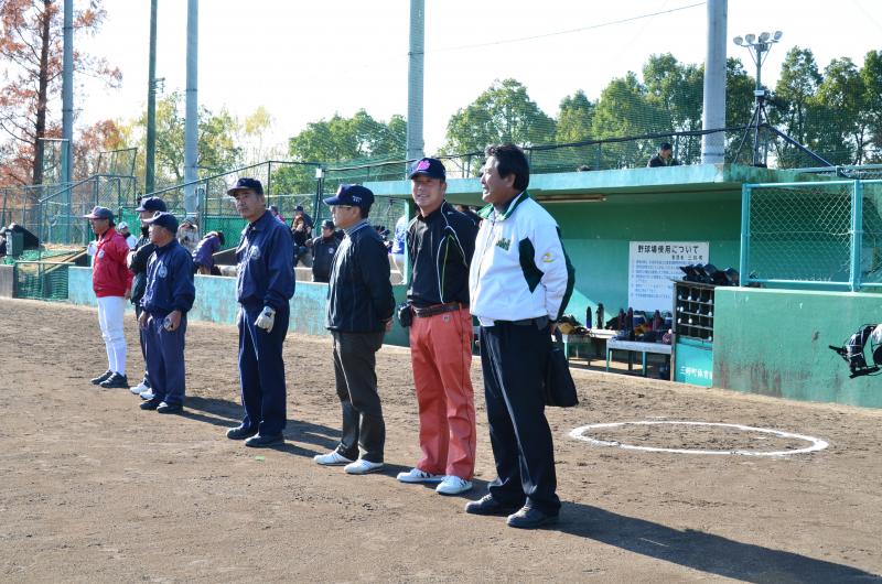 市内在住の野球評論家藤波行雄さんも応援に駆けつけました