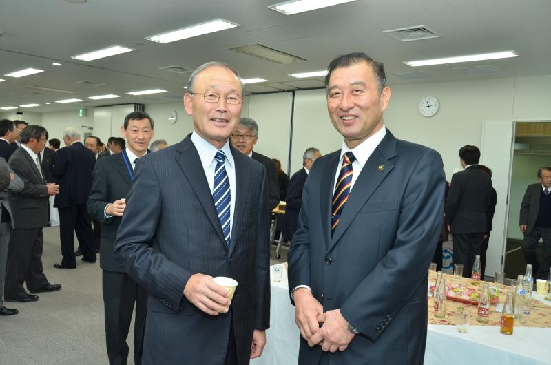 久野前市長も会場に訪れました