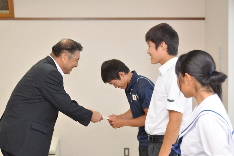 小野田市長が選手たちを激励しました