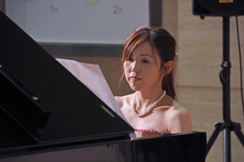田島尚美さんによるピアノの演奏