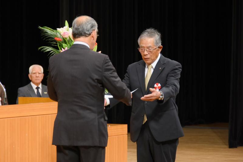 久野会長から表彰