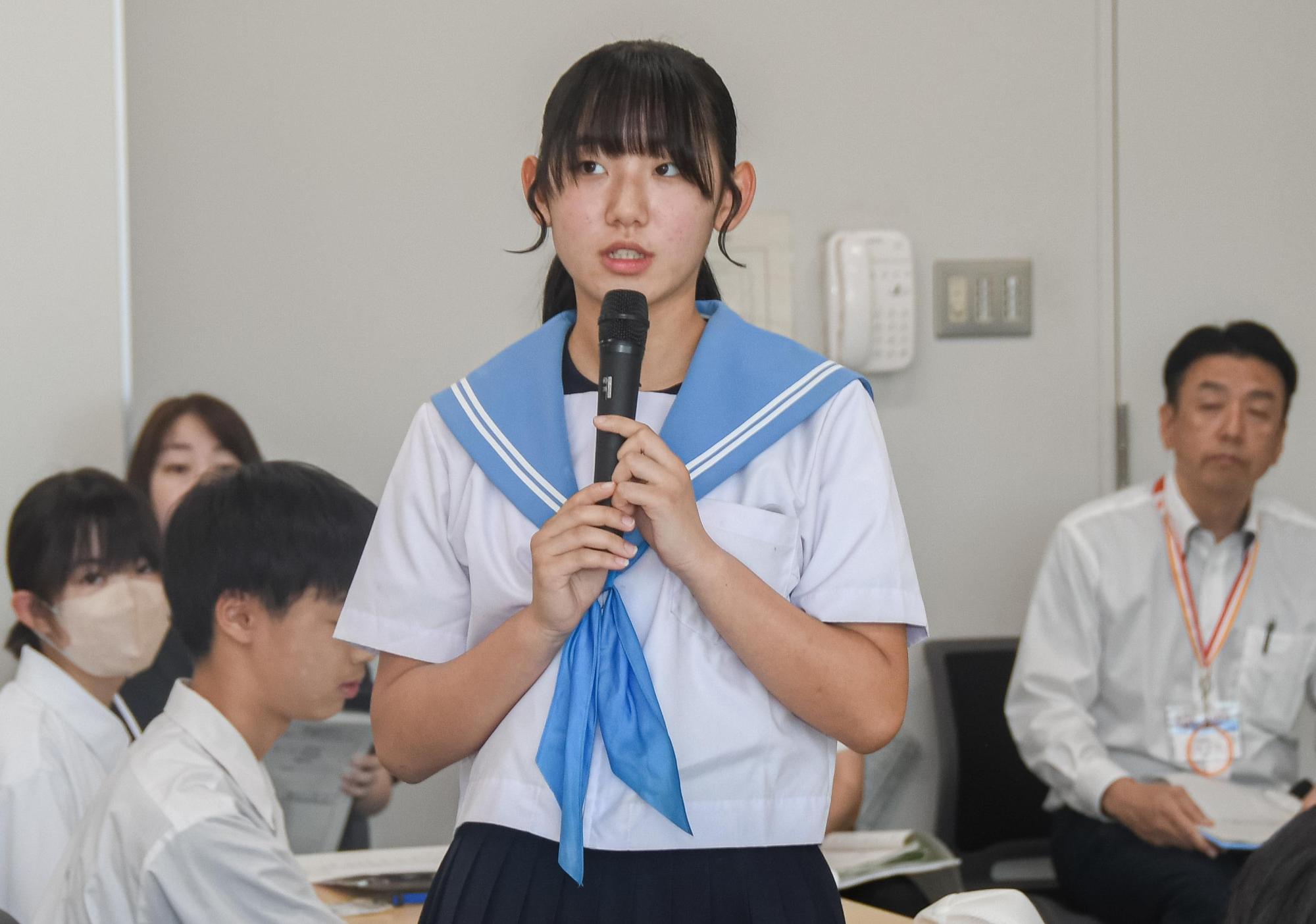 自己紹介の様子