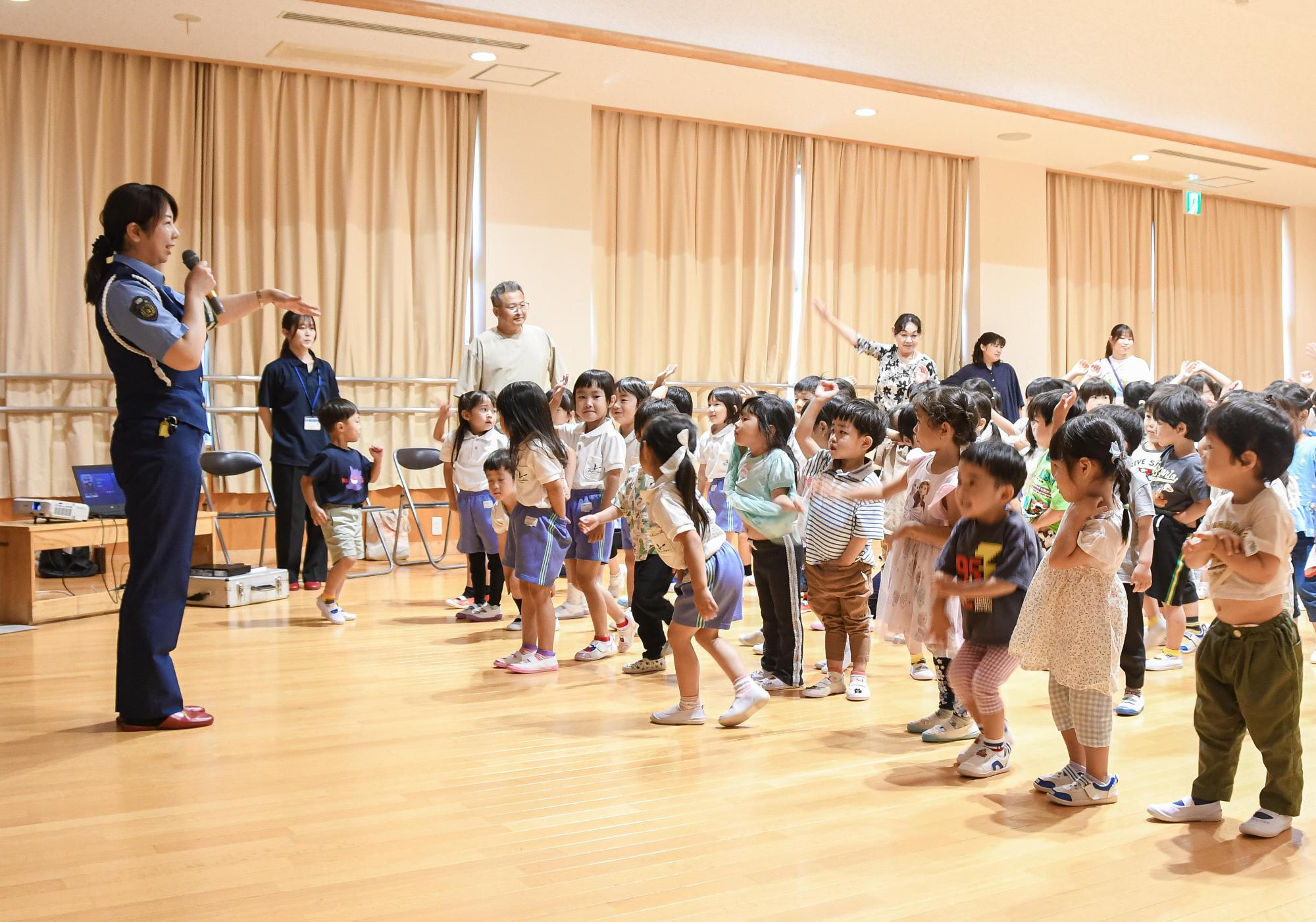 安全確認の練習をしている様子