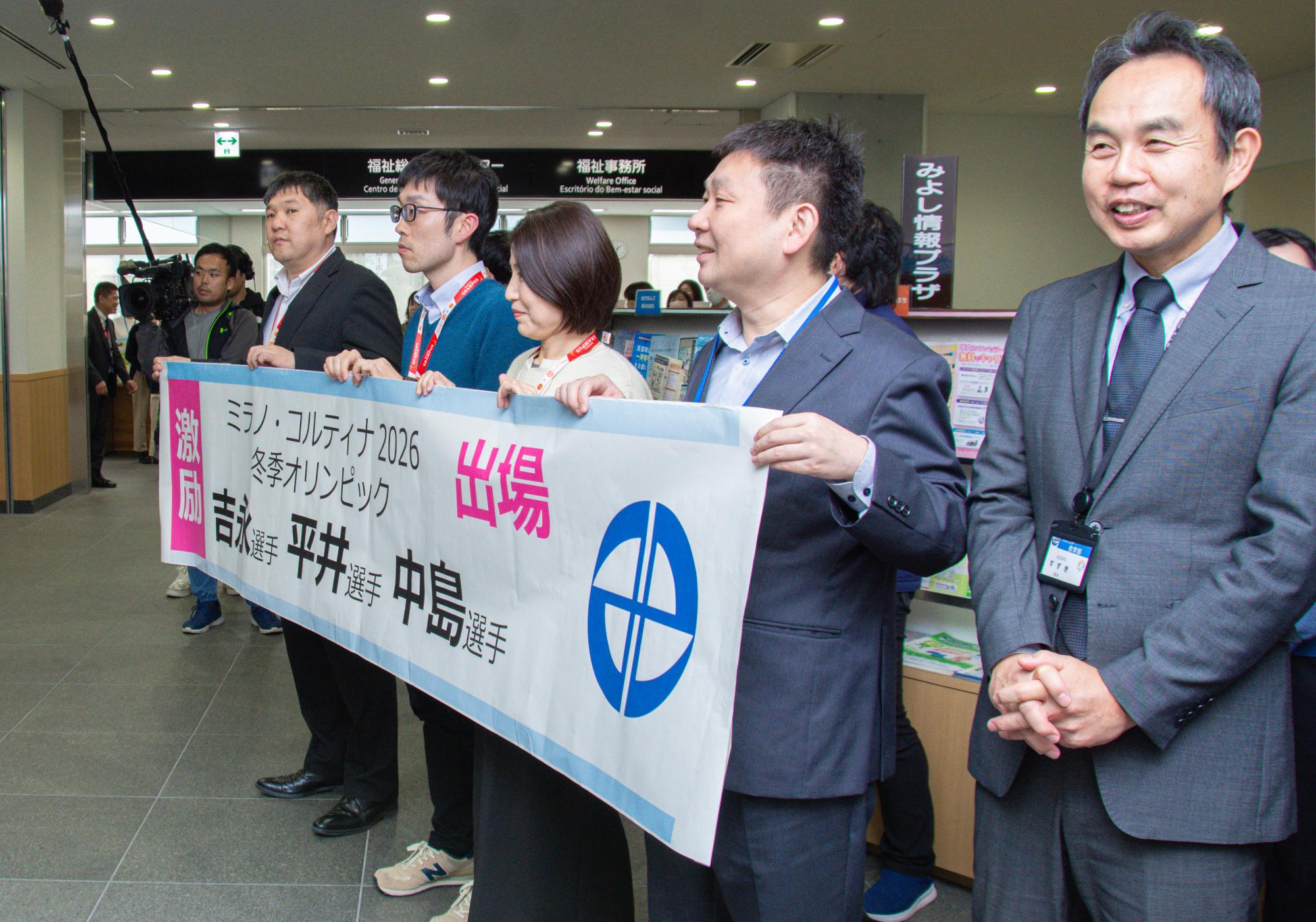 正面玄関で、選手たちをお出迎え