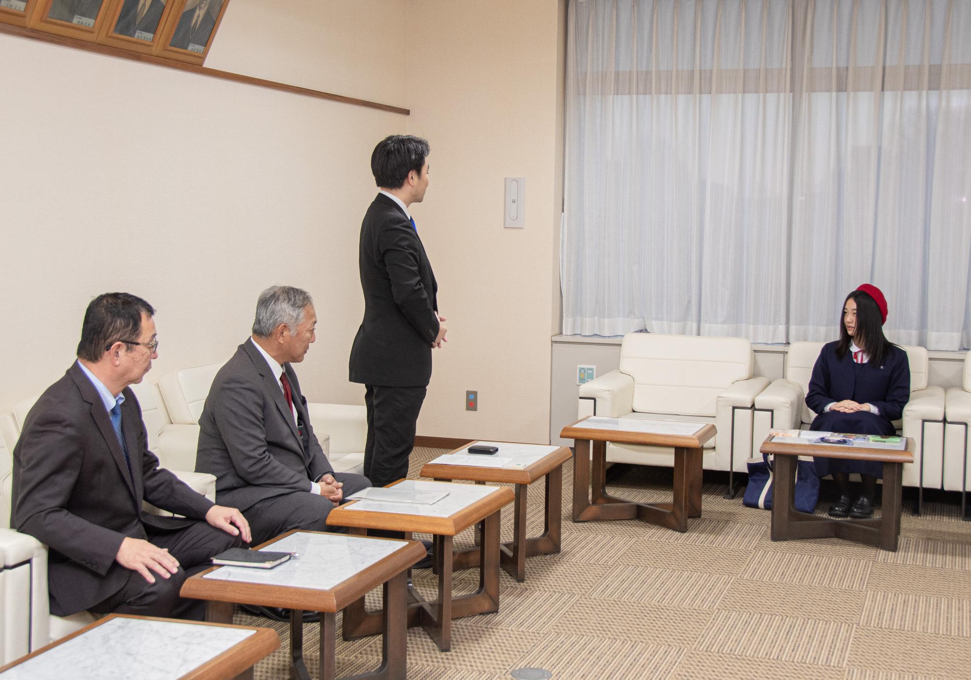 市長があいさつをしている様子